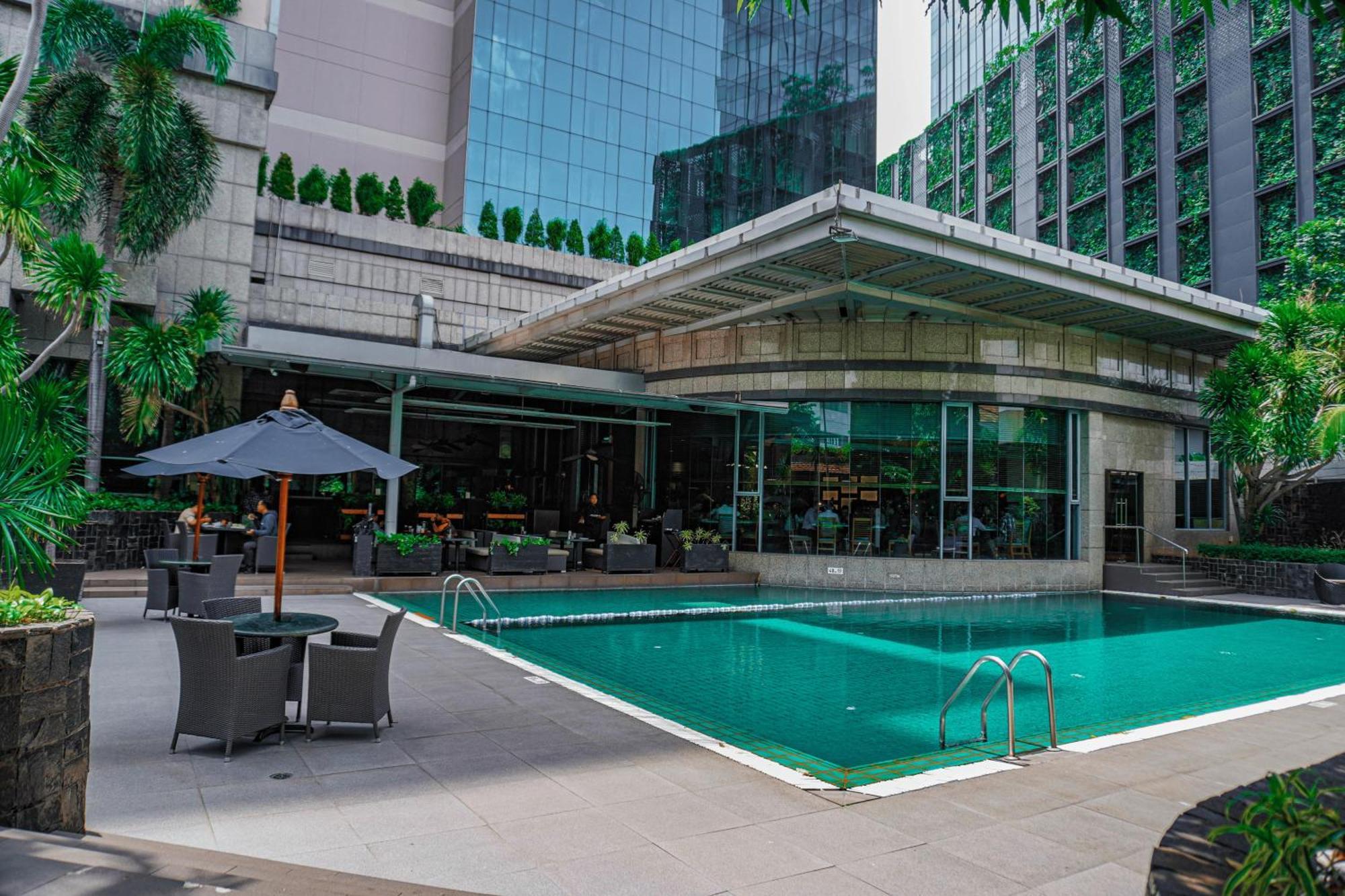 Hotel Kimaya Slipi Jakarta By Harris Exterior foto