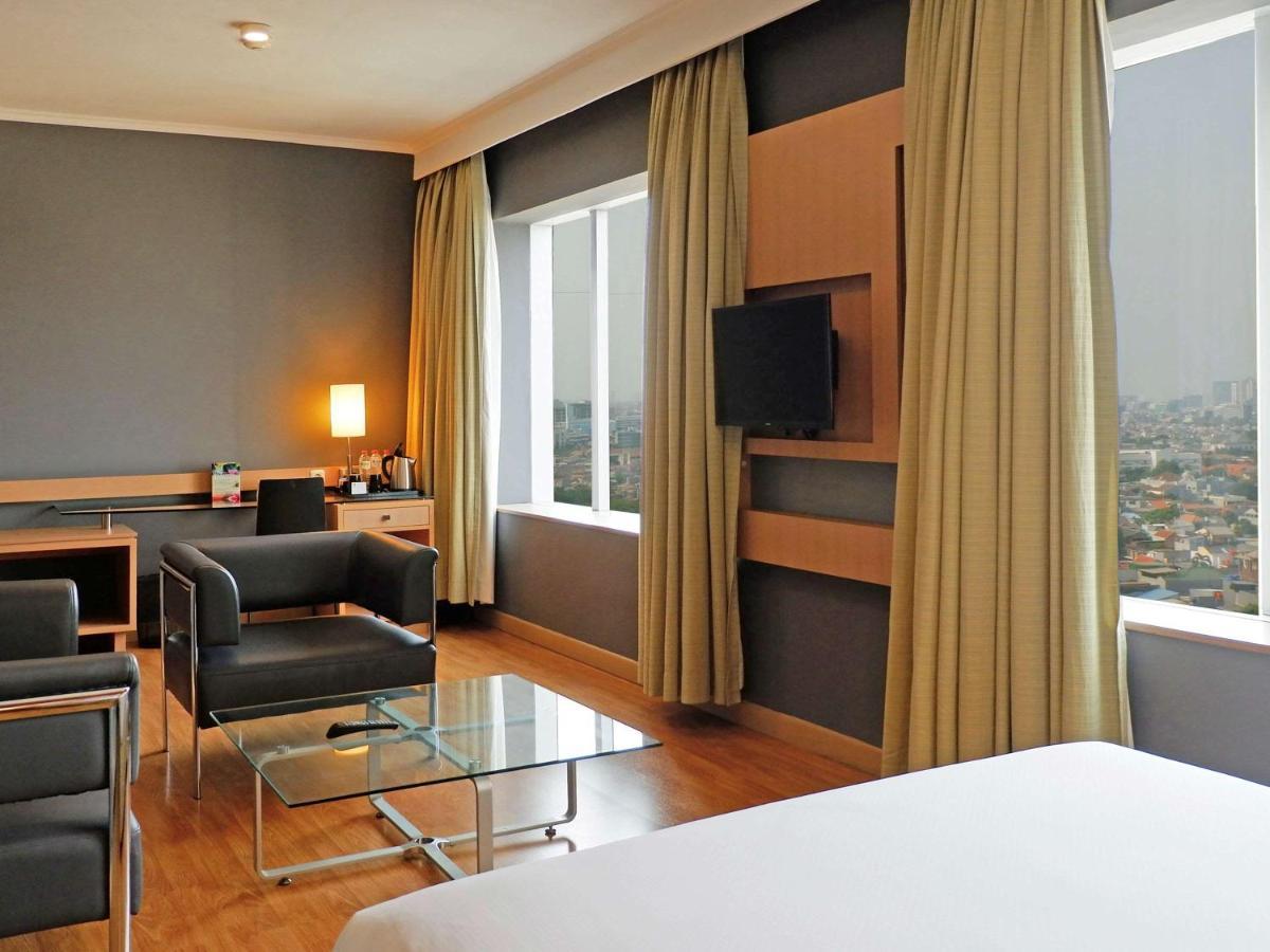 Hotel Kimaya Slipi Jakarta By Harris Exterior foto